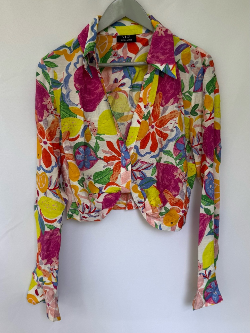 Vici - Top Multicolor Tropical Fruit & Floral Button-Up